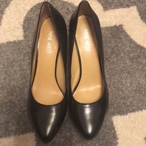 NWOB NIne West Black Pump Size 6.5